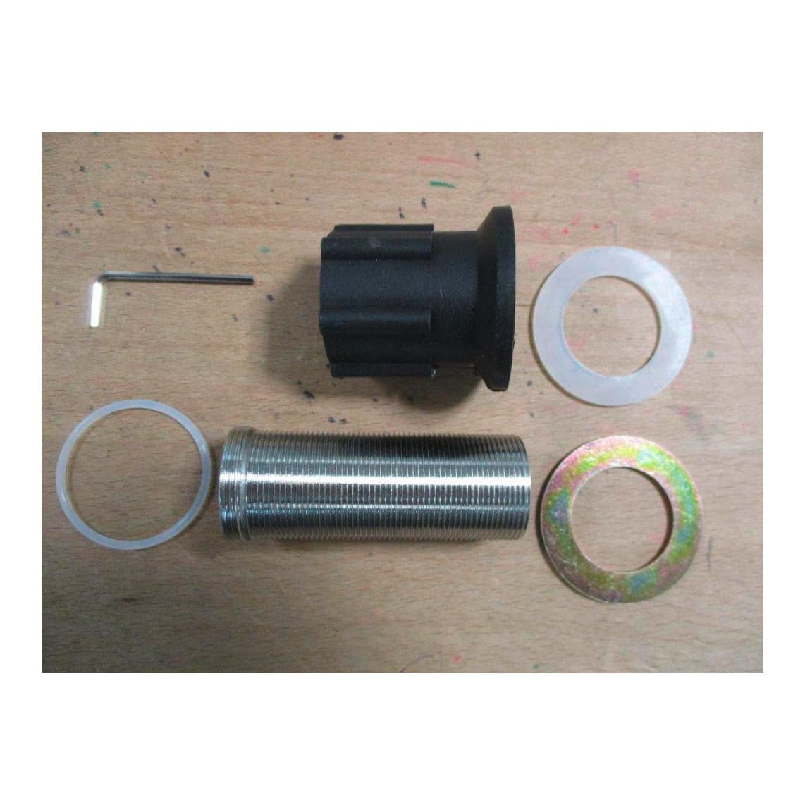 01529 Raccord à vis central, Ø 31,5 mm, avec épaulement Ø 34,5 mm