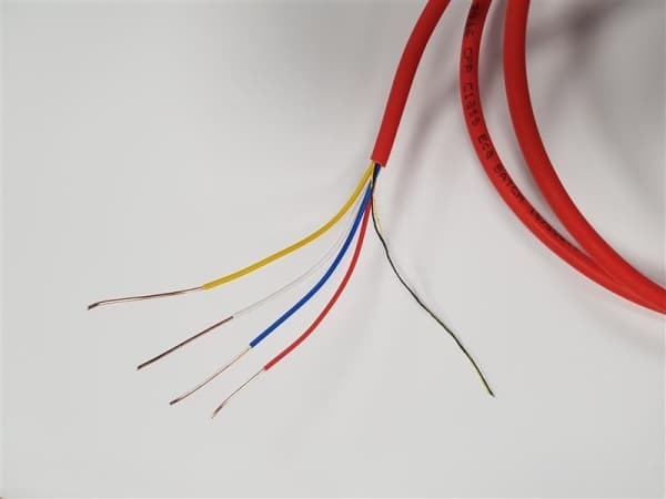 Tggf 1 x 4 x 0.8 Rouge sur bobine de 1000m classe CPR: CCA s1d1a1