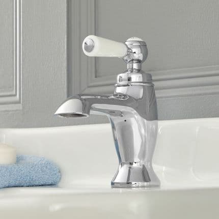 Afwerkset 1GREEP mengkraan lavabo live nobili 200MM mat WIT