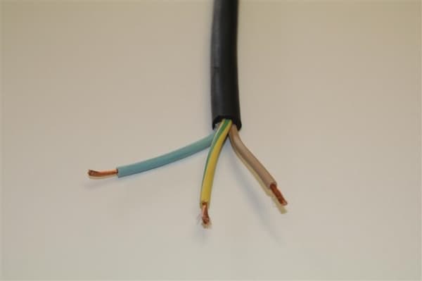 Ctmb / N 3 G 2.5 Noir (H07RN-F) en rouleau de 100m classe CPR: ECA