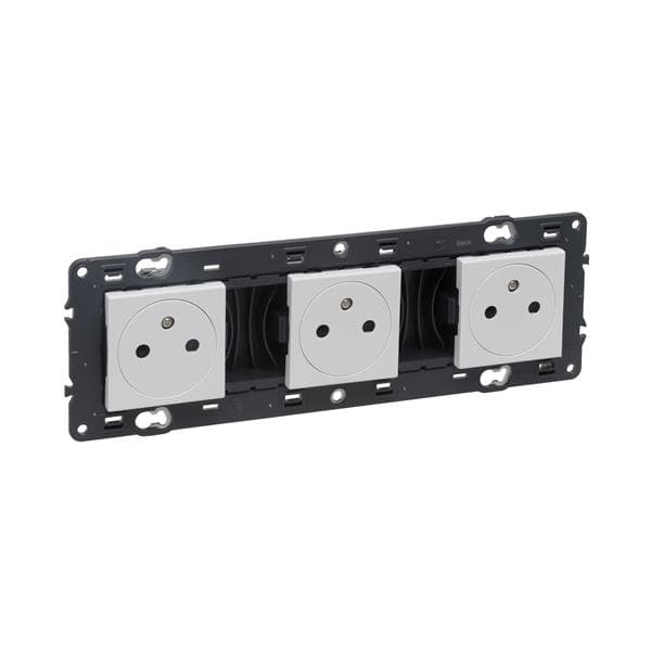 Valena prise 3 x 2 pôles + T précâblée affleurant appareil complet Blanc à vis