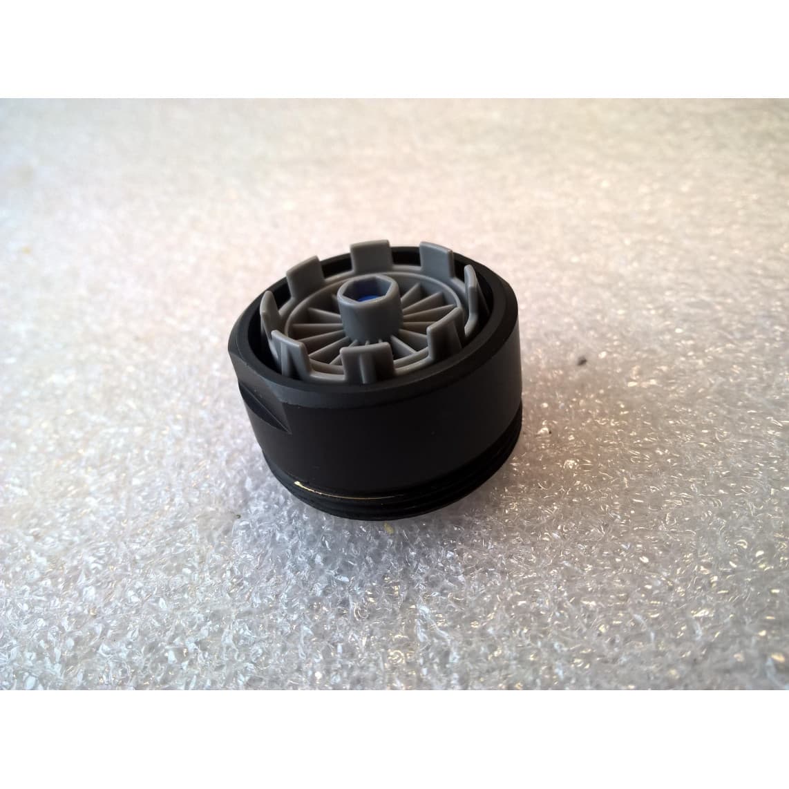 1202635 Aérateur sans goutte avec boîtier, noir mat, M24x1 AG