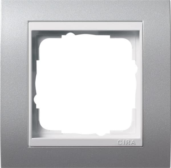 Cadres de finition Gira Event teinte Alu avec cadre intermédiaire Blanc brillant teinte Alu avec