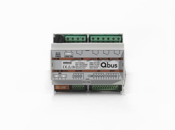 Module de règlage analogue (4 x 0 / 1 - 10V ou PWM + 4 x relais