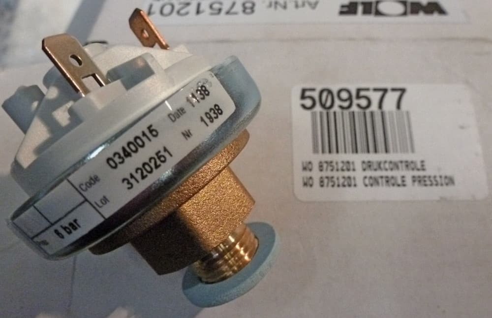 WO 8751201 CONTROLE PRESSION