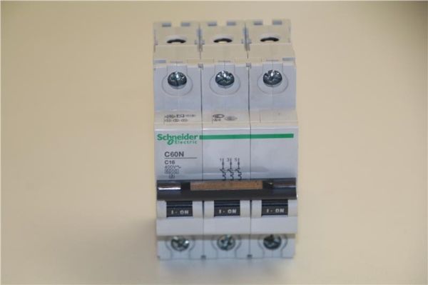 C60 - disjoncteur modulaire - C60N - 3 pôles 16A courbe C
