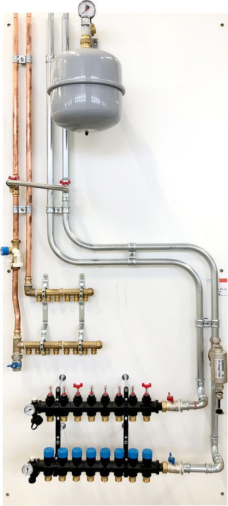 Panneau prefab pour pompe à chaleur vase d'expansion filtre à impuretés sanitaire SYSTEMPEX CPS Henco