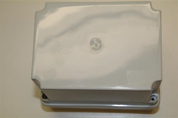 Boîte de dérivation à parois lisses IP65 sans halogène 150 x 110 x 140