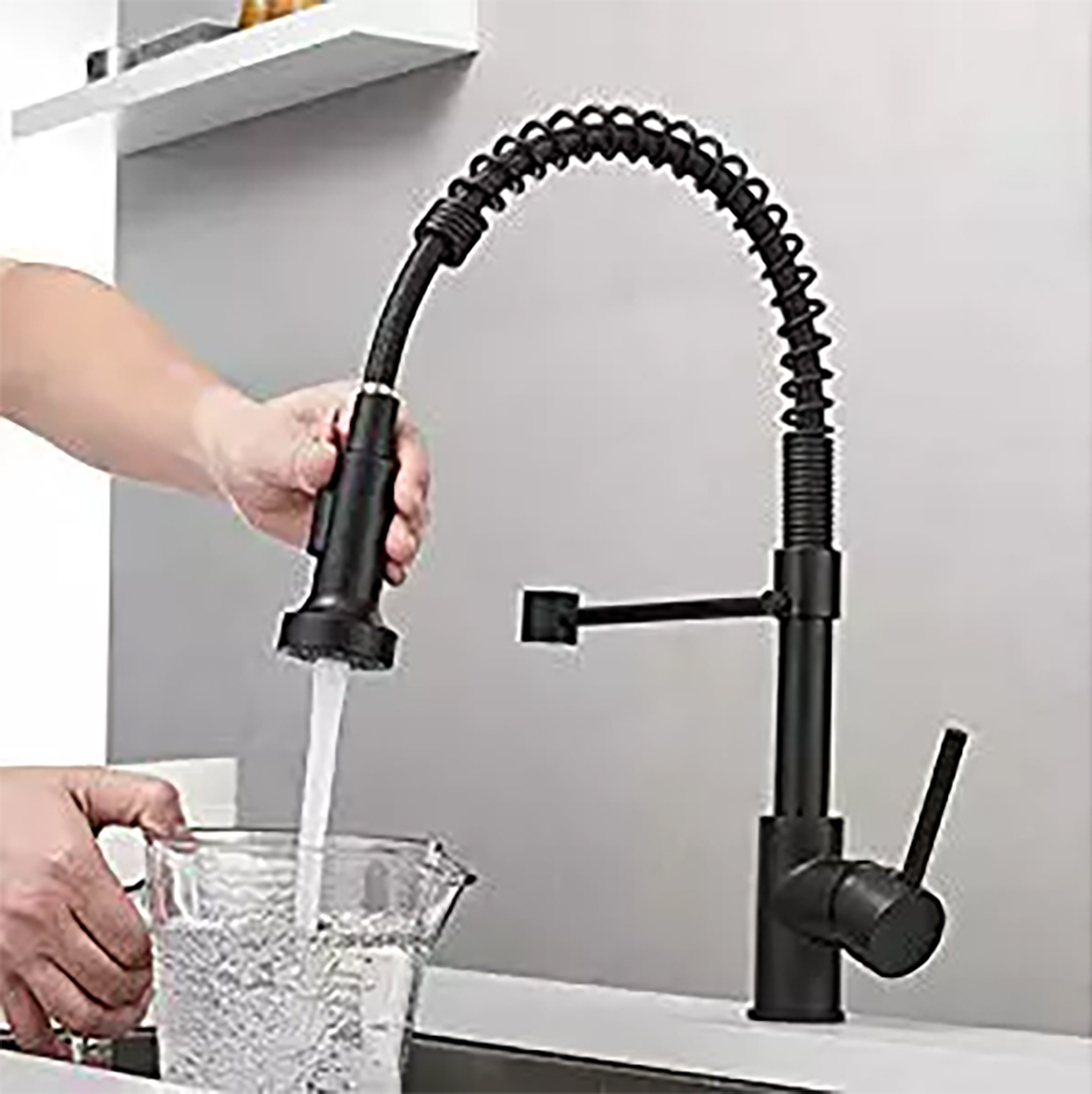 ALONI Kitchen Mixer Tap With Pull-Out Spray - Chrome