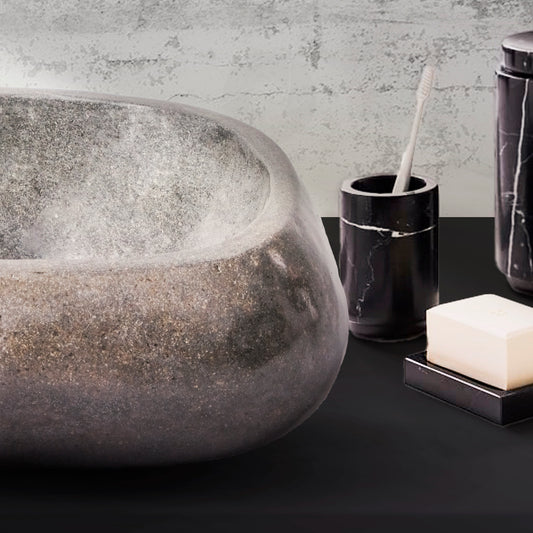 VASQUE EN PIERRE DE RIVIÈRE NATURELLE ENTIÈREMENT POLIE - NOIR 30-35X15X1,5CM